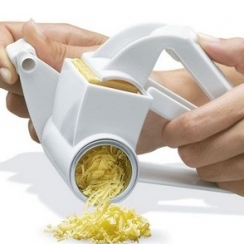 Ralador de queijo manual